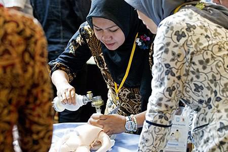 indonesia midwives practice resuscitation