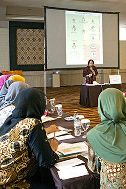 midwives-in-training-indonesia