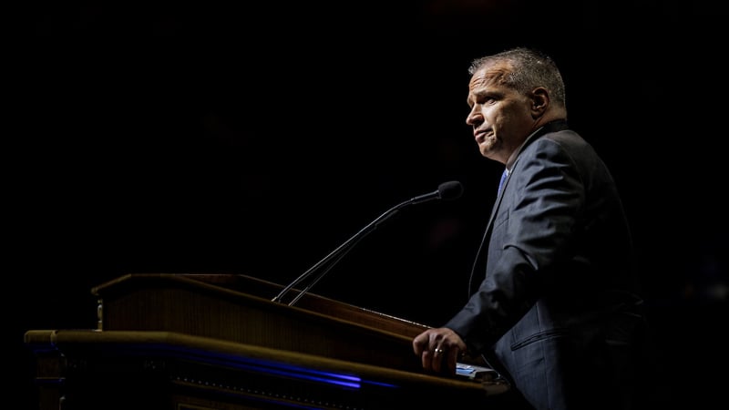 BYU President Shane Reese gives a speech