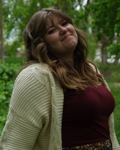 Smiling young woman.